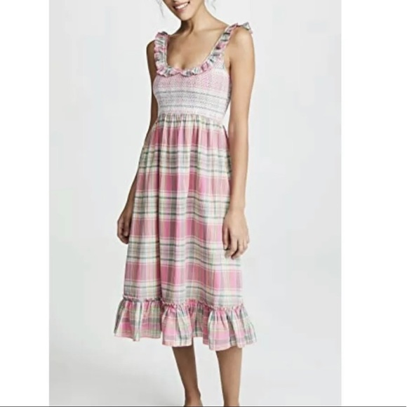 Valencia and vine Dresses & Skirts - Valencia and Vine Smocked Midi Dress